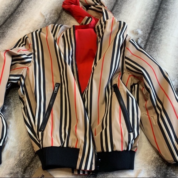 Burberry Tommy Icon Reversible Red Archive Beige Kids Jacket - Picture 8 of 12